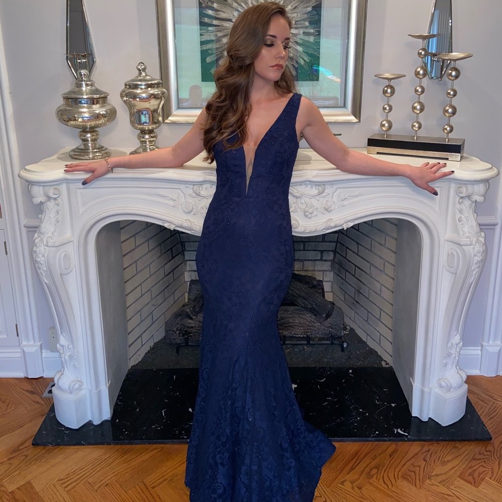 La Femme plunge neck sparkle gown - Picture 4 of 5